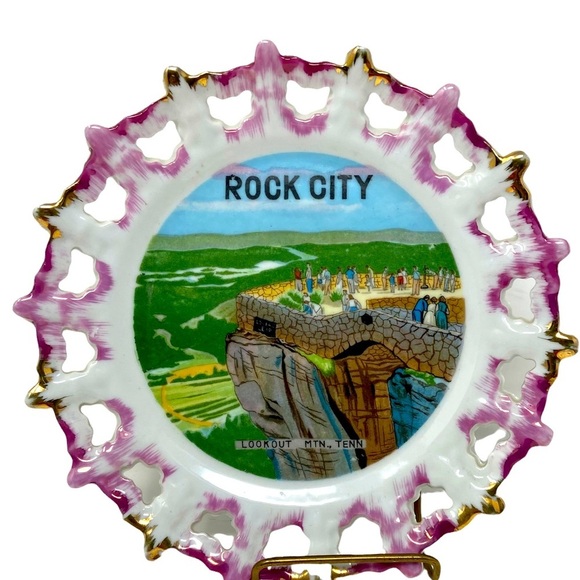 Beautiful Vintage Rock City Lookout Mountain Tennessee Souvenir Plate 10” - Picture 3 of 3